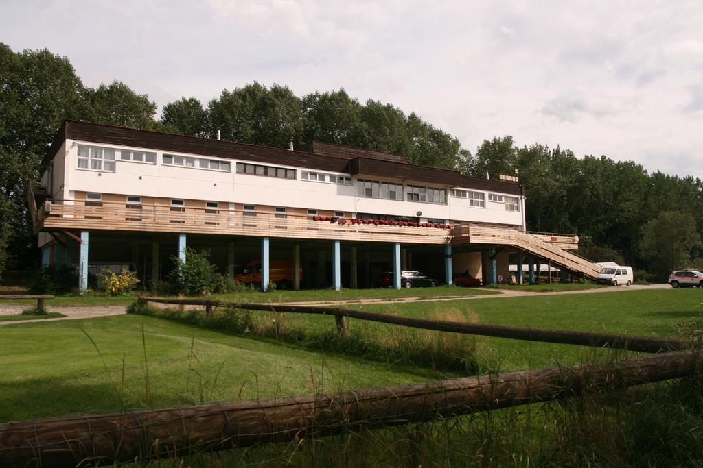 Hostel Boathouse Prag Dış mekan fotoğraf